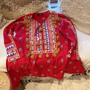 Ethnic globalization Indian boho tunic top xs-s-m pom pom tassel shell NWOT 10